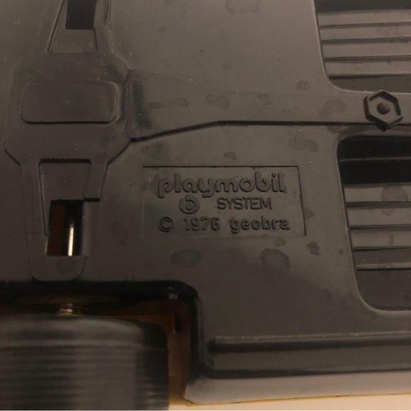 Set of 22 Vintage Playmobil Figurines, Car and Accessories (~1974-1981) - Picture 8 of 8